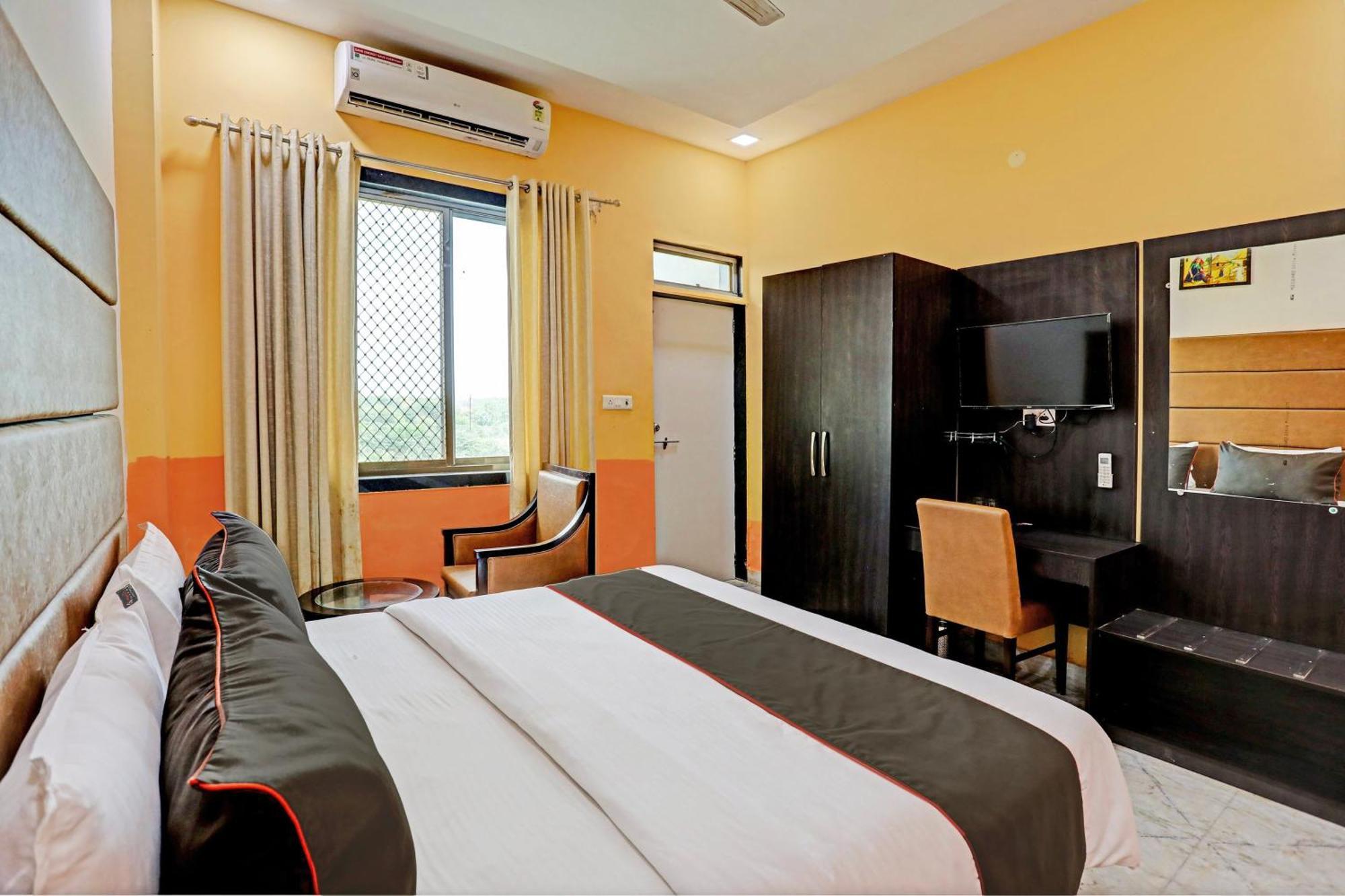 Collection O The Galaxy Resort Nathdwara Bagian luar foto