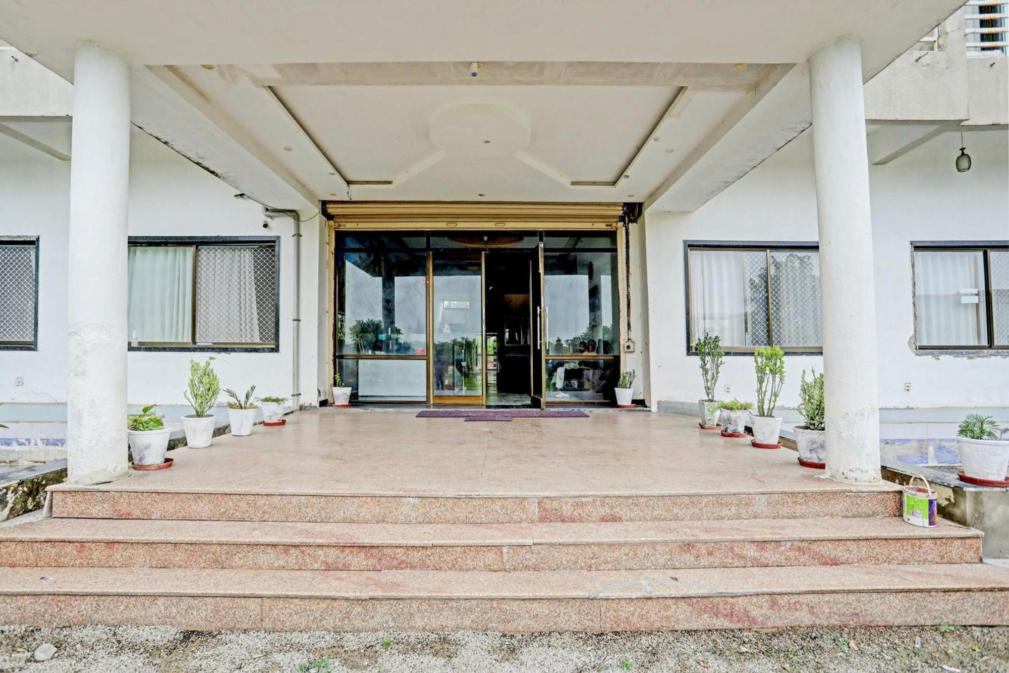 Collection O The Galaxy Resort Nathdwara Bagian luar foto