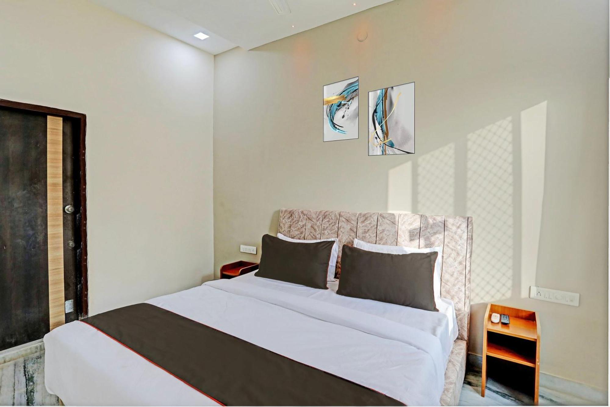 Collection O The Galaxy Resort Nathdwara Bagian luar foto