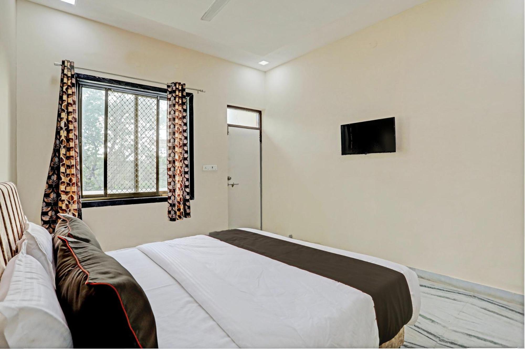 Collection O The Galaxy Resort Nathdwara Bagian luar foto